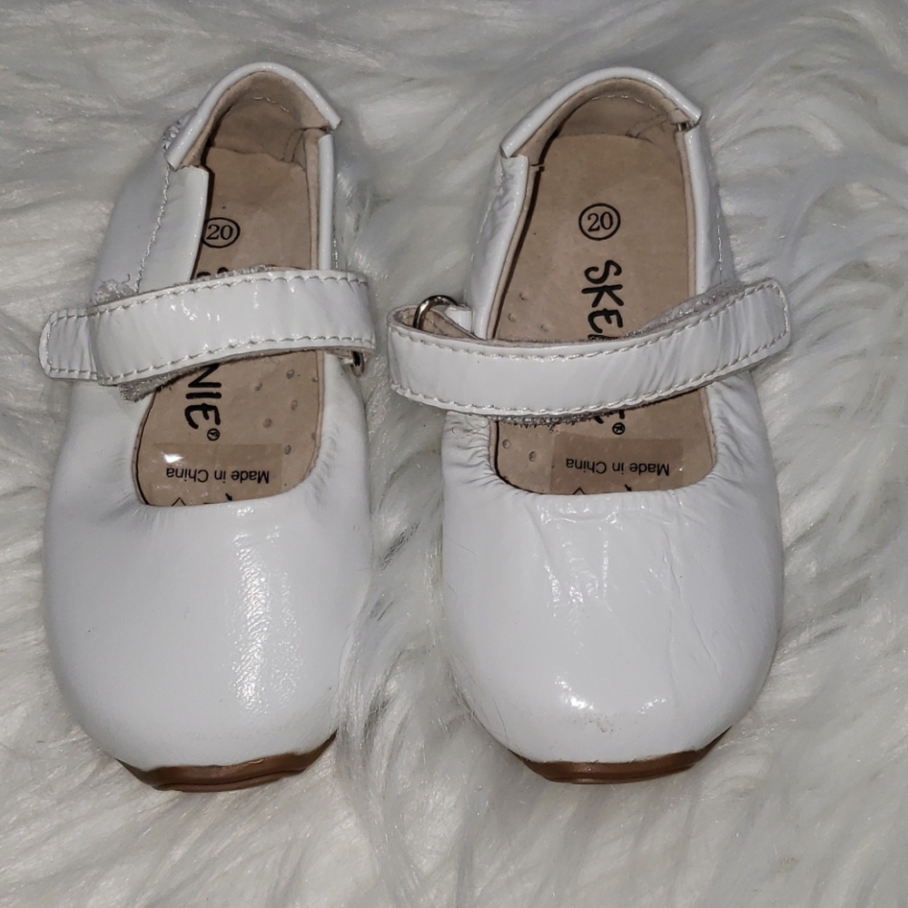 🆕️Mary Jane girls dress shoes- size 4.5
